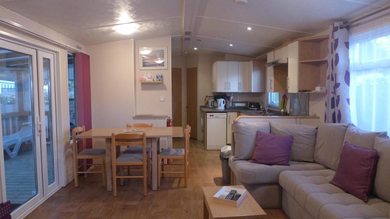 Camping Les Lacs De Courtes 호텔 Estang 외부 사진