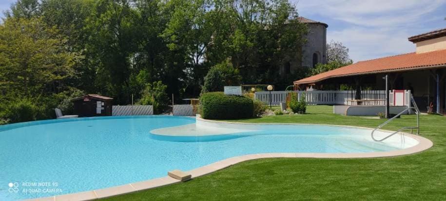 Camping Les Lacs De Courtes 호텔 Estang 외부 사진